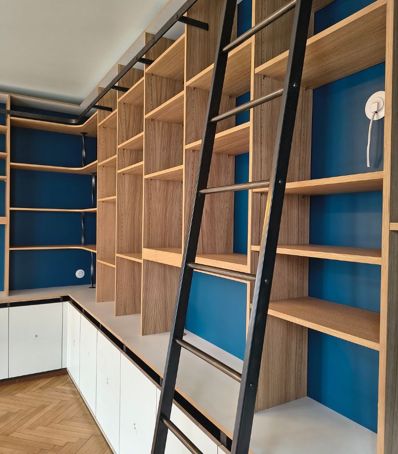 Agencement intérieur aveyron bibliotheque avec echelle